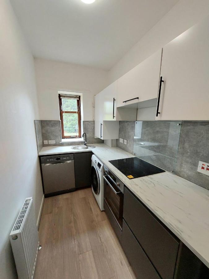 شقة Modern & Bright, G/F, 1Br Apt. Real Hidden Gem هاميلتون المظهر الخارجي الصورة